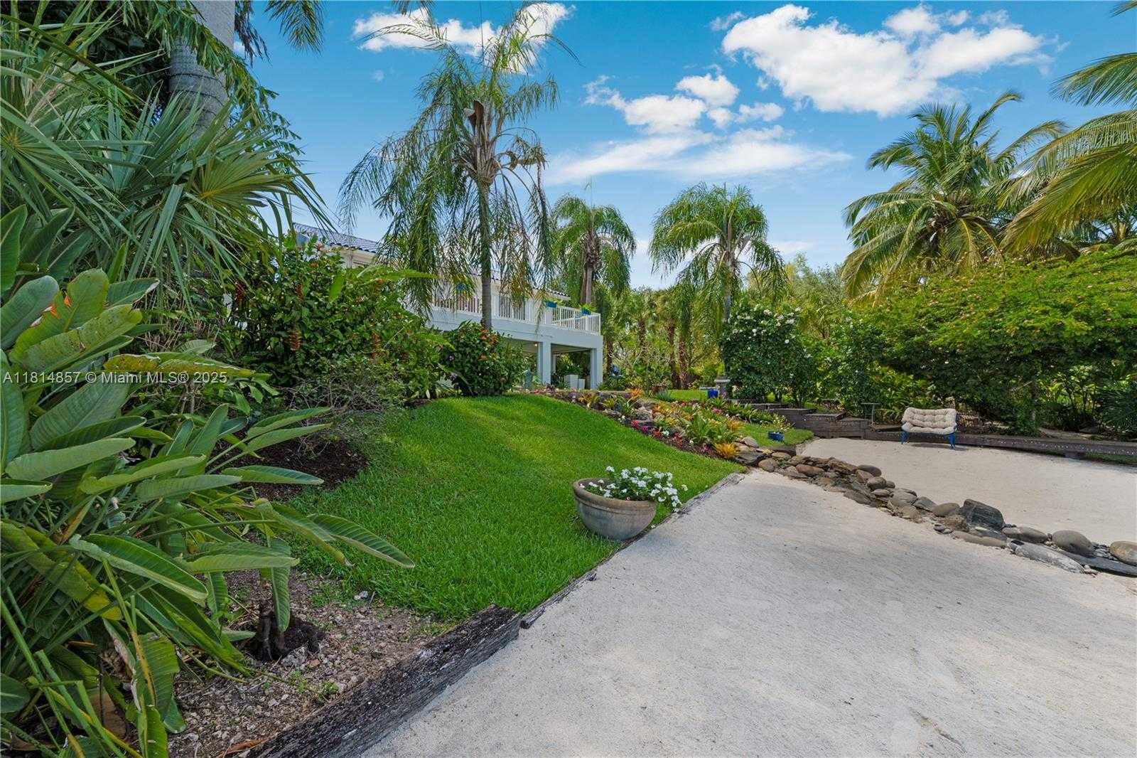Small Image of 6681 SOUTH WEST 155TH AVE, Miami Number 77