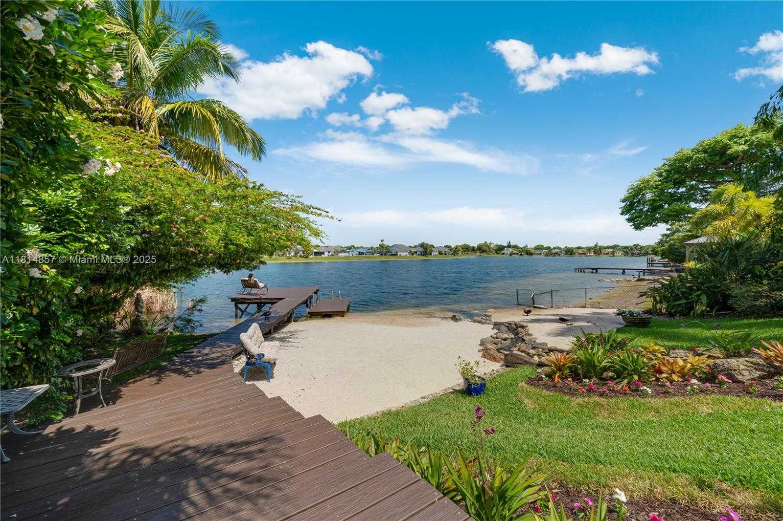 Small Image of 6681 SOUTH WEST 155TH AVE, Miami Number 81