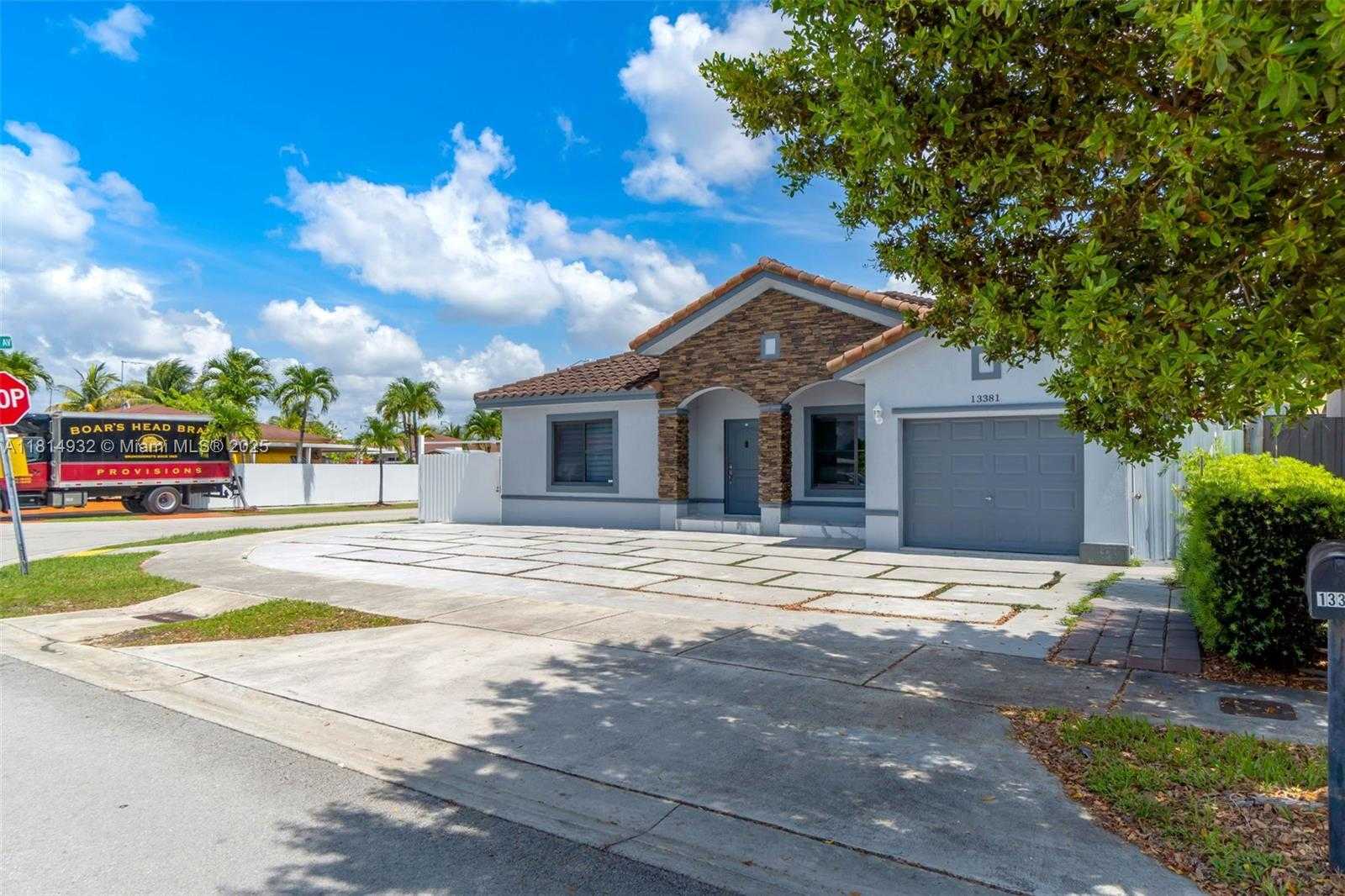 Small Image of 13381 SOUTH WEST 269TH ST, Homestead Number 2