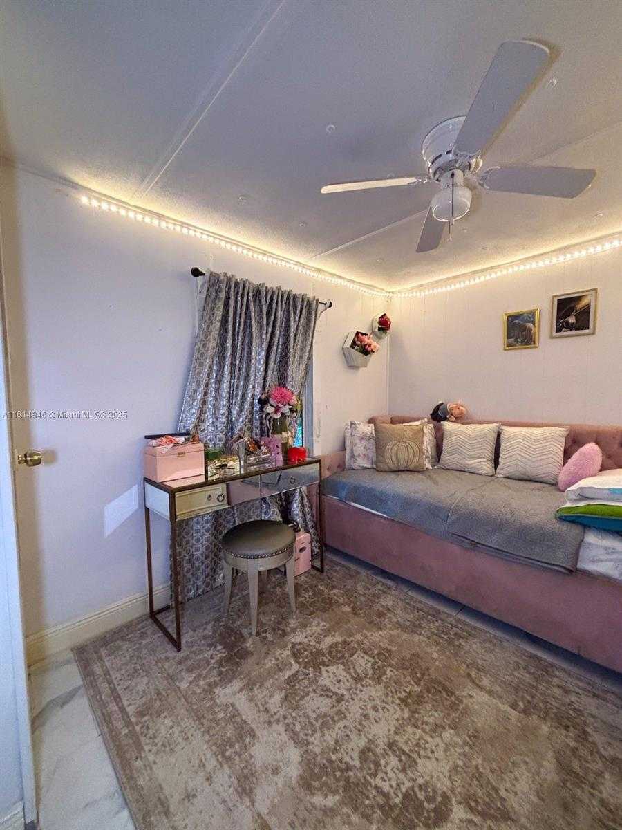Small Image of 13191 SOUTH WEST 9TH ST, Davie Number 10