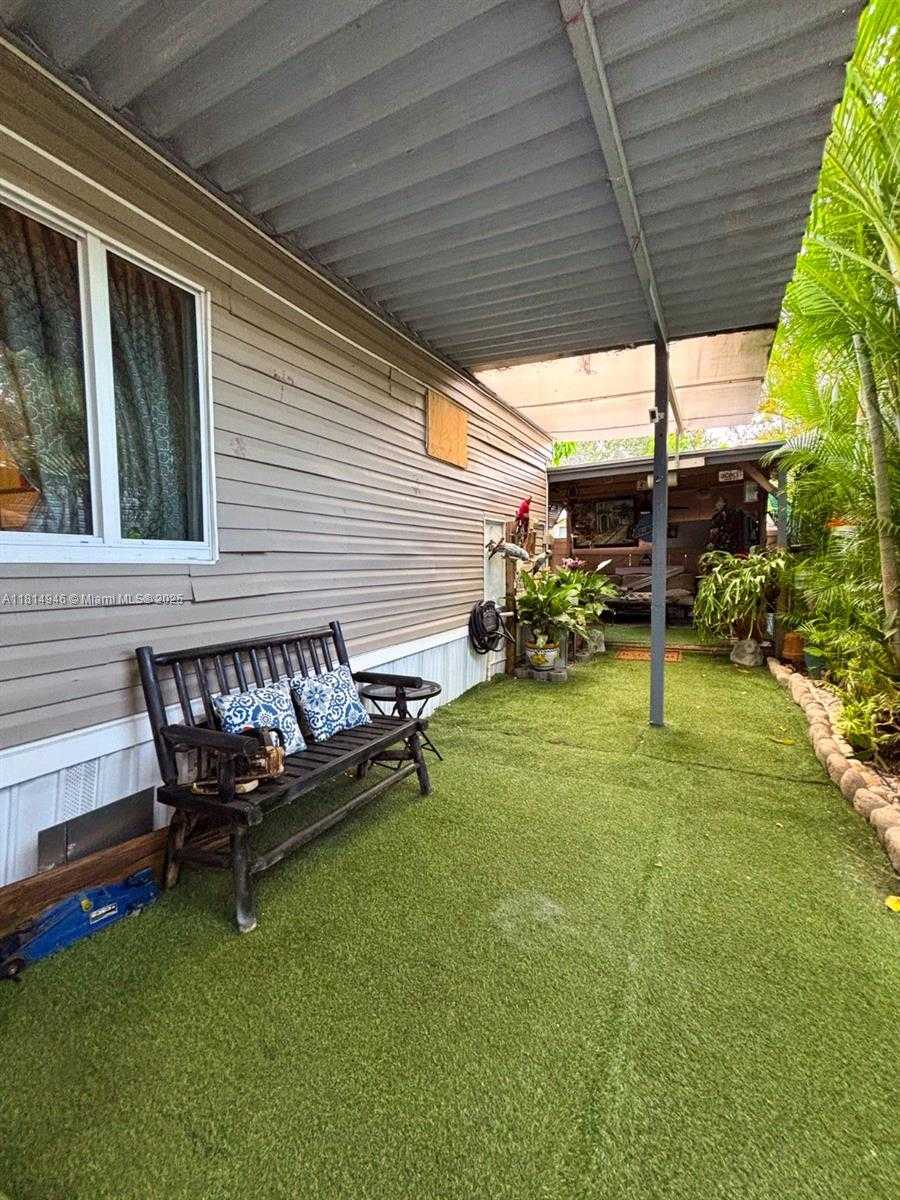 Small Image of 13191 SOUTH WEST 9TH ST, Davie Number 15