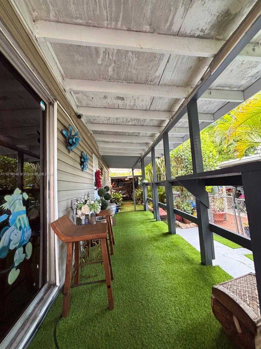 Small Image of 13191 SOUTH WEST 9TH ST, Davie Number 17