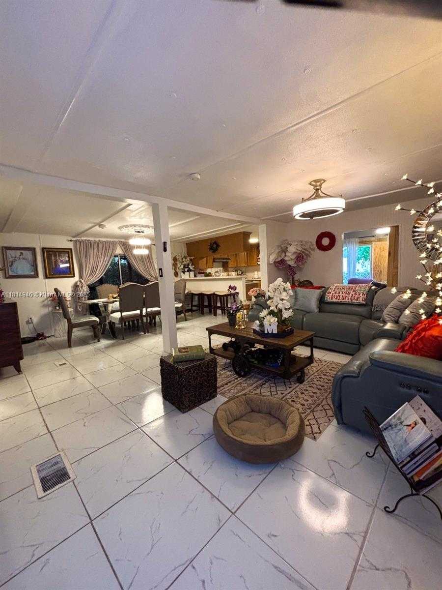 Small Image of 13191 SOUTH WEST 9TH ST, Davie Number 3