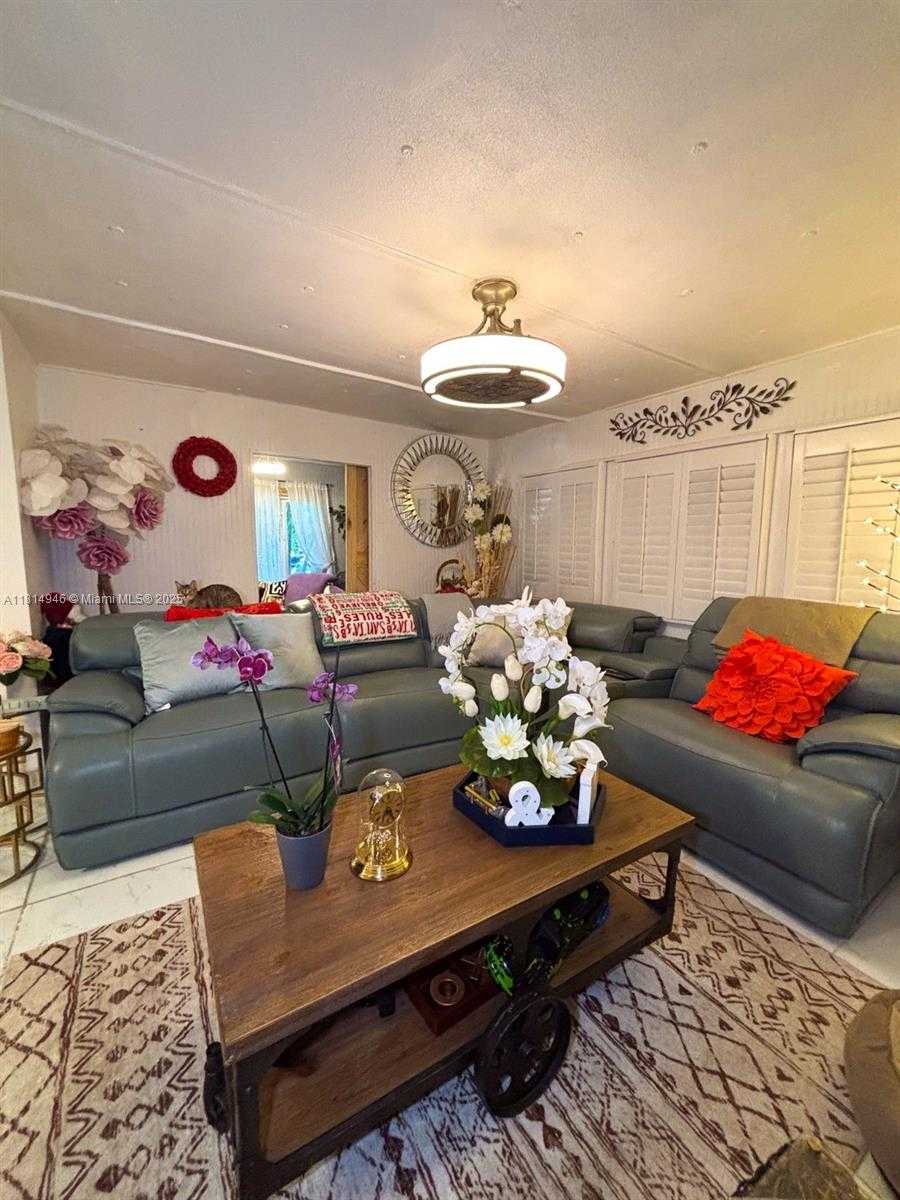 Small Image of 13191 SOUTH WEST 9TH ST, Davie Number 4