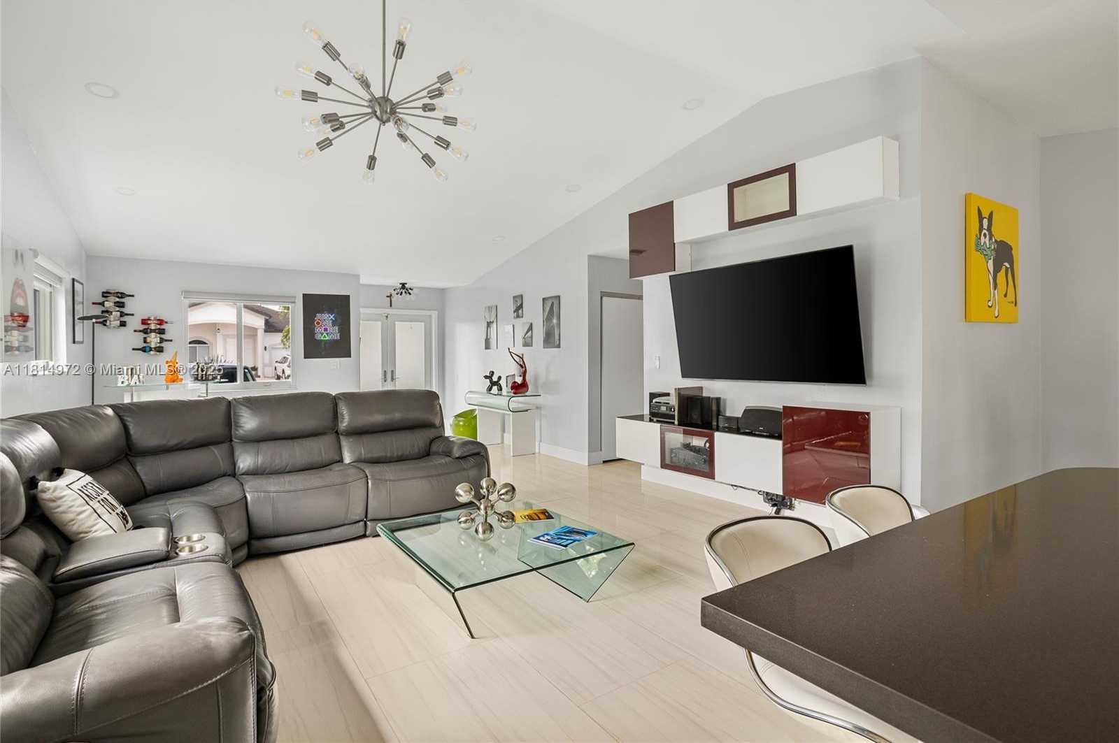 Small Image of 9725 NORTH WEST 28TH TER, Doral Number 11