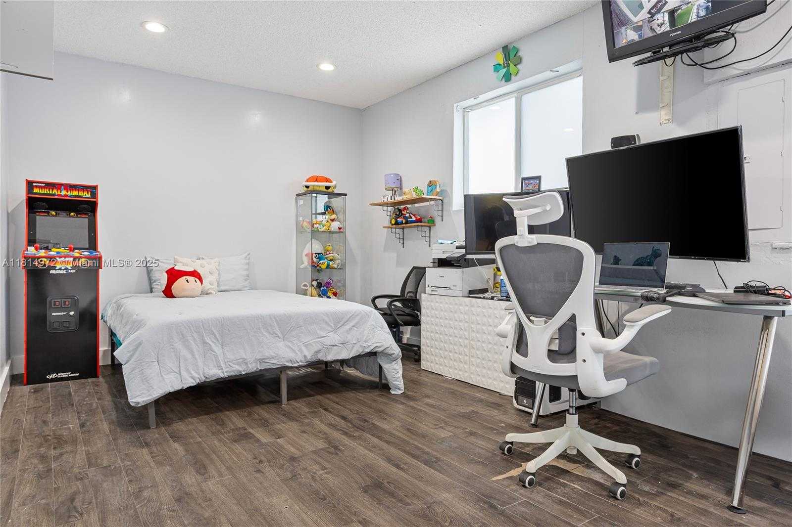 Small Image of 9725 NORTH WEST 28TH TER, Doral Number 16