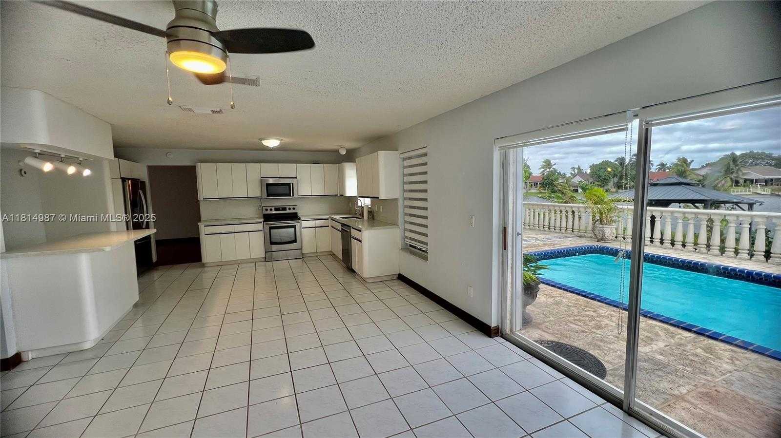 Small Image of 15321 SOUTH WEST 59TH ST, Miami Number 2