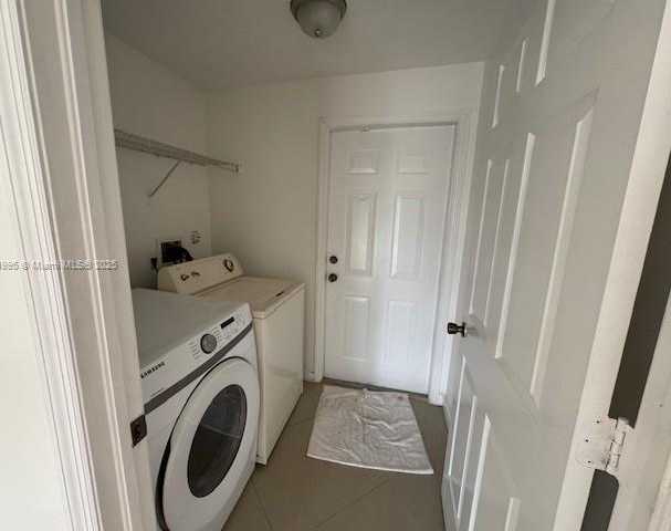 Small Image of 1720 NORTH EAST 35TH AVE, Homestead Number 14