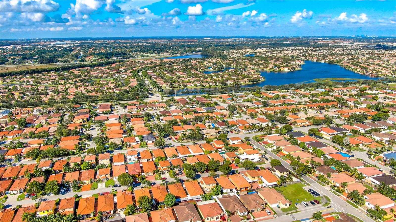 Small Image of 7997 NORTH WEST 199TH TER, Hialeah Number 13