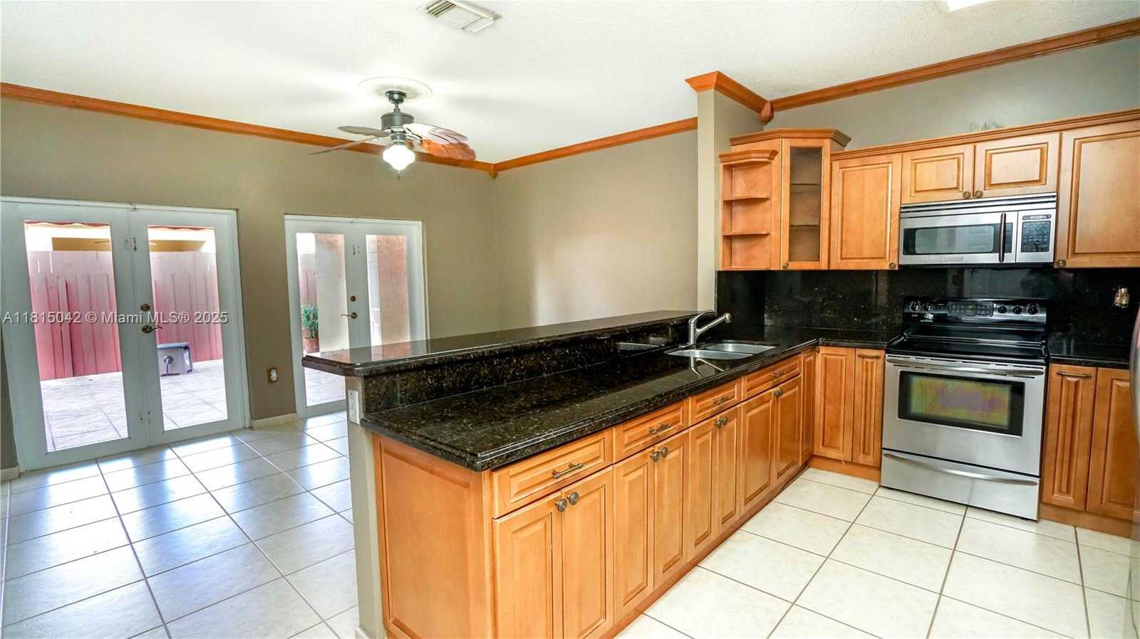 Small Image of 7997 NORTH WEST 199TH TER, Hialeah Number 17