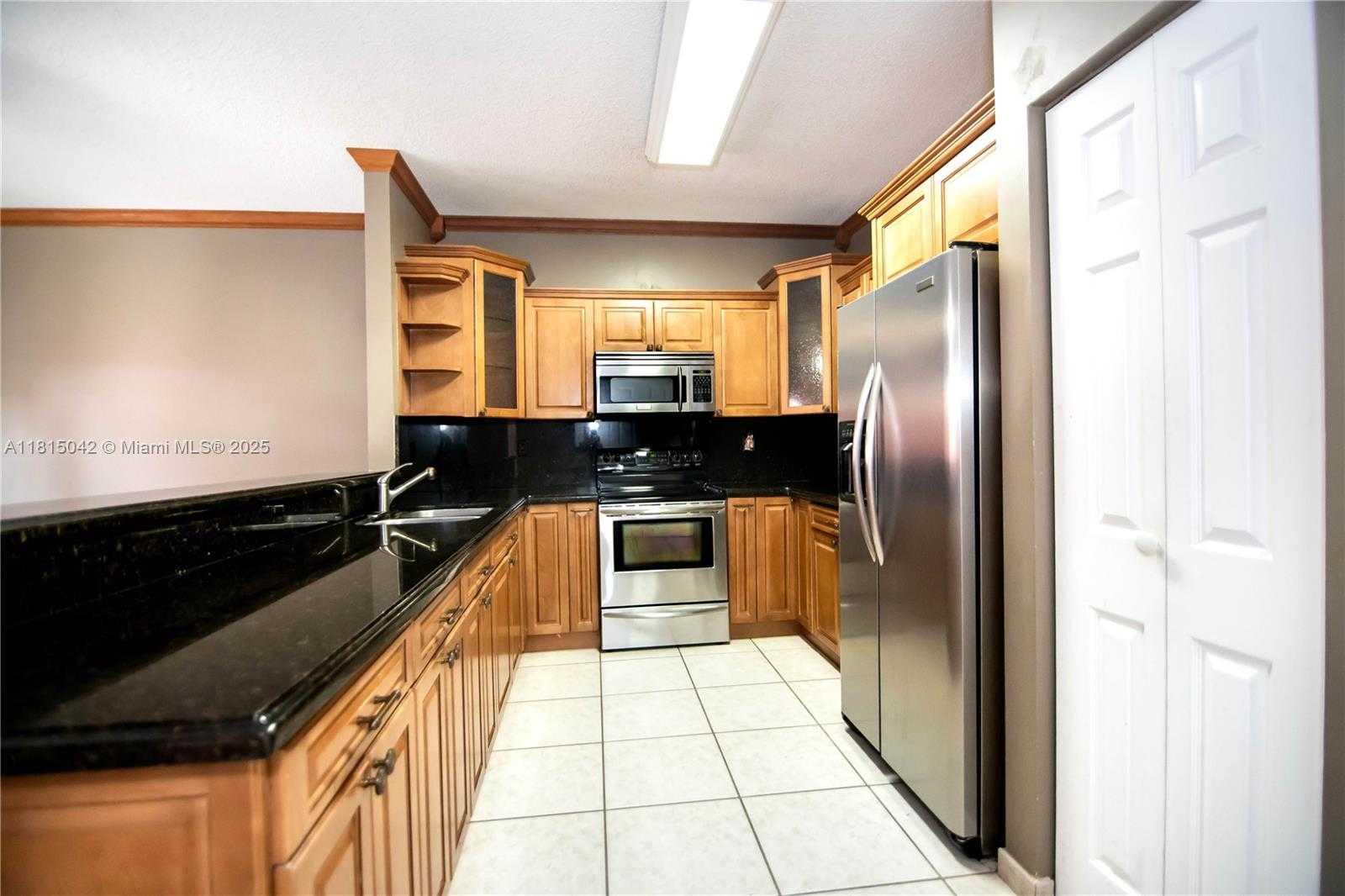 Small Image of 7997 NORTH WEST 199TH TER, Hialeah Number 18