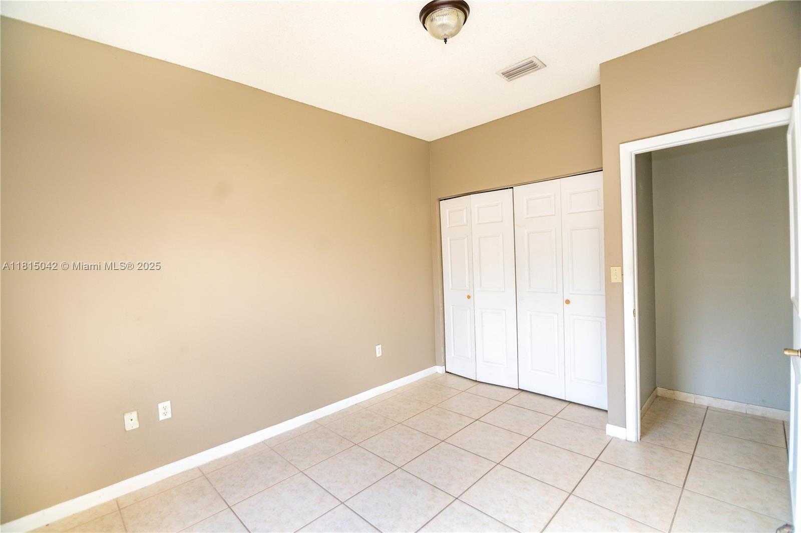 Small Image of 7997 NORTH WEST 199TH TER, Hialeah Number 26