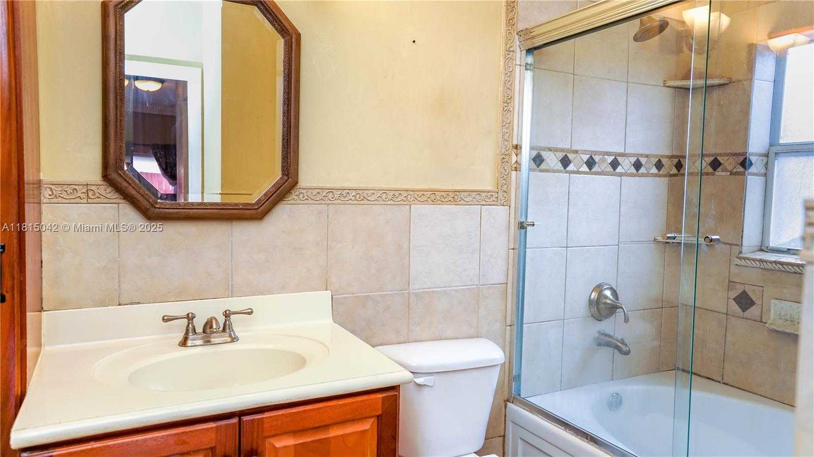 Small Image of 7997 NORTH WEST 199TH TER, Hialeah Number 32