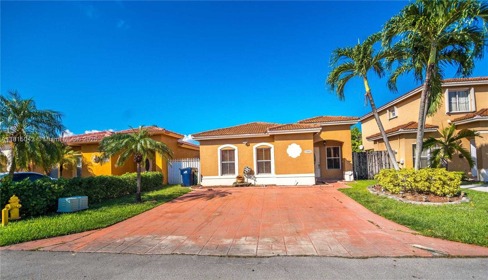 Small Image of 7997 NORTH WEST 199TH TER, Hialeah Number 5