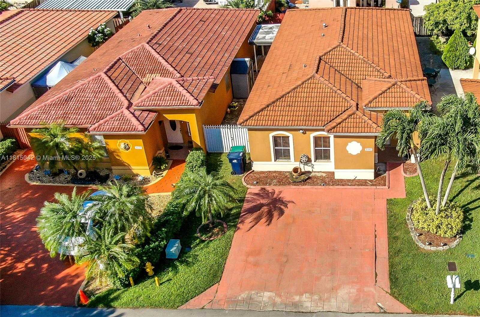 Small Image of 7997 NORTH WEST 199TH TER, Hialeah Number 8