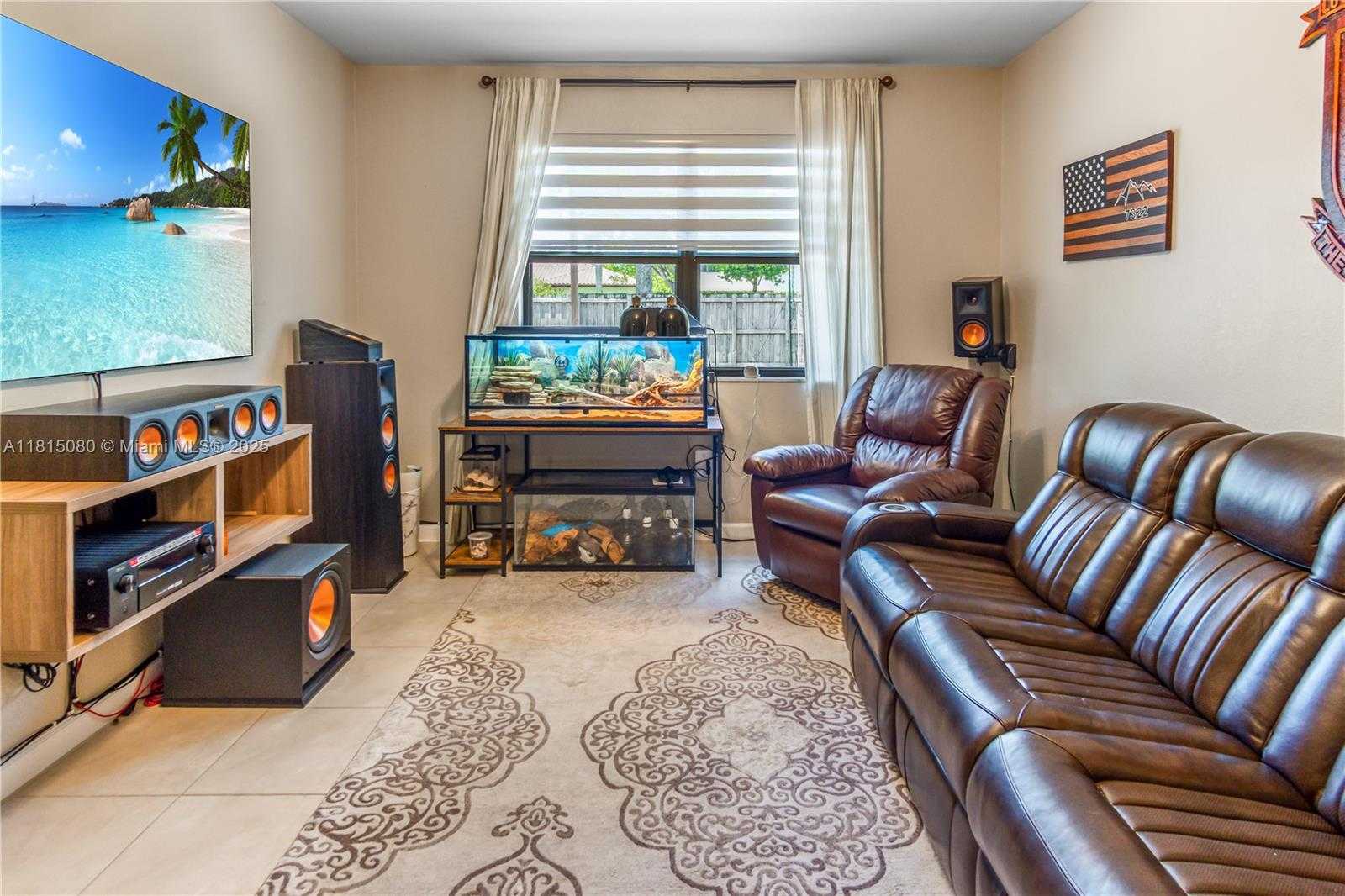 Small Image of 724 SOUTH EAST 37TH AVE, Homestead Number 16
