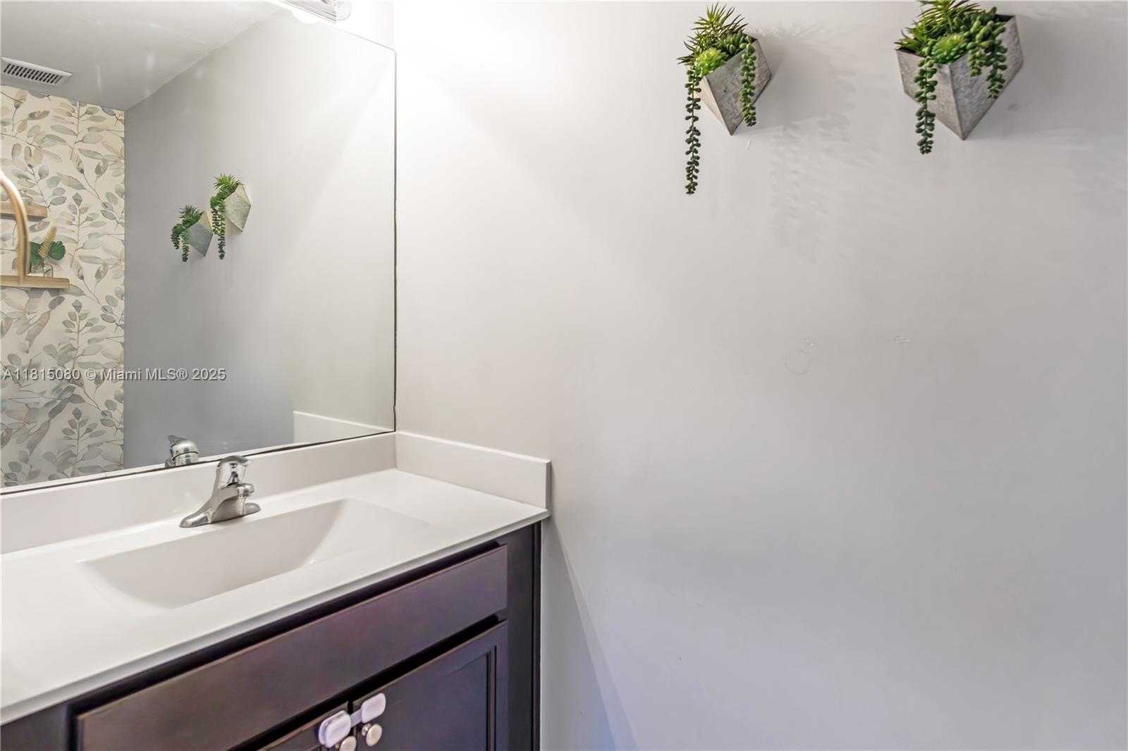 Small Image of 724 SOUTH EAST 37TH AVE, Homestead Number 20