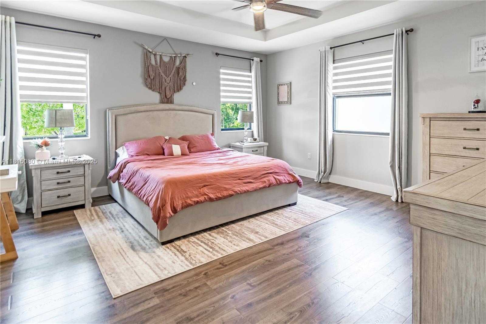 Small Image of 724 SOUTH EAST 37TH AVE, Homestead Number 21
