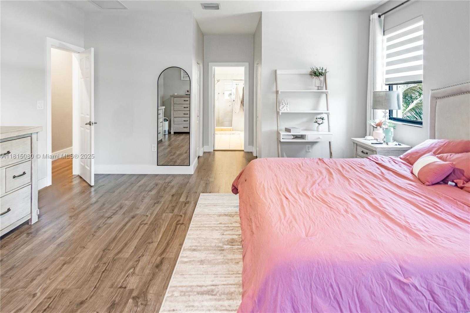 Small Image of 724 SOUTH EAST 37TH AVE, Homestead Number 26