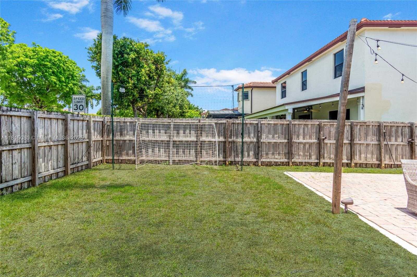 Small Image of 724 SOUTH EAST 37TH AVE, Homestead Number 9