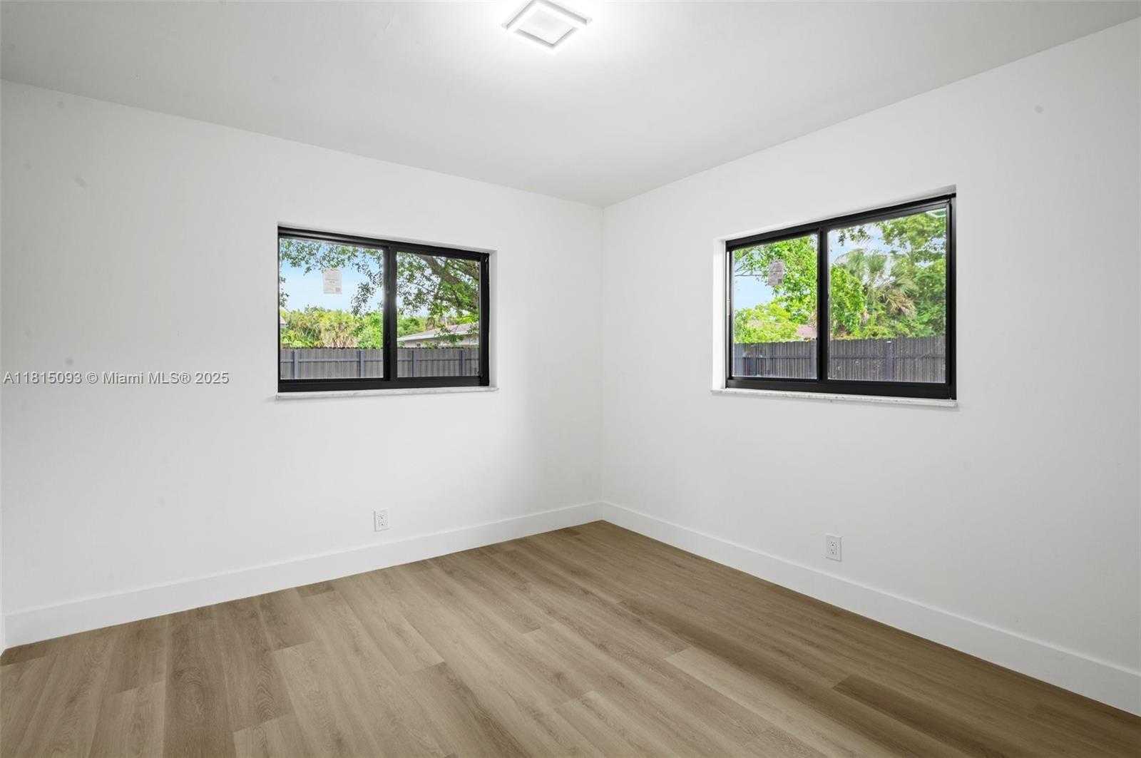 Small Image of 679 SOUTH WEST 17TH CT, Boca Raton Number 16