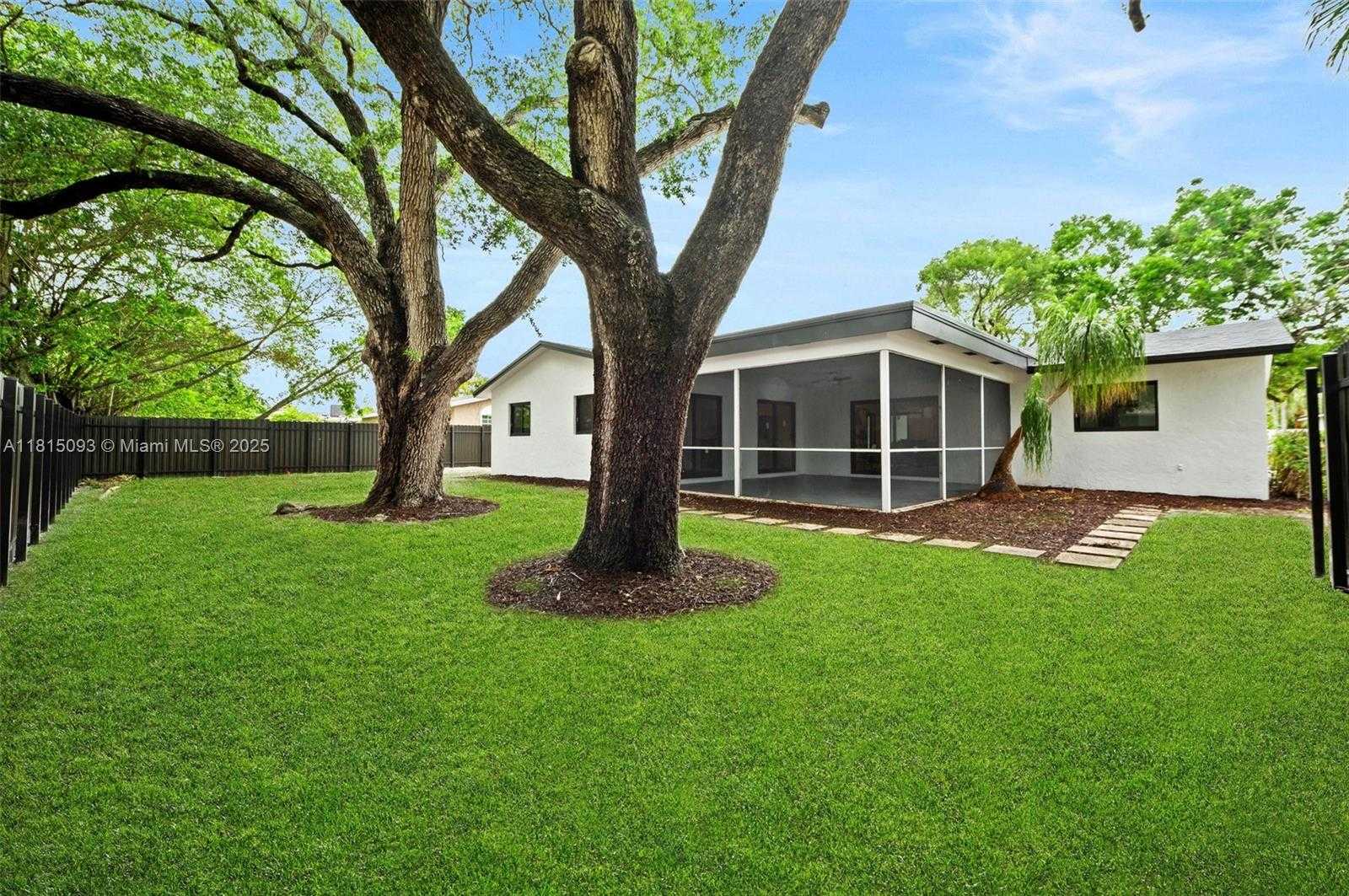 Small Image of 679 SOUTH WEST 17TH CT, Boca Raton Number 23