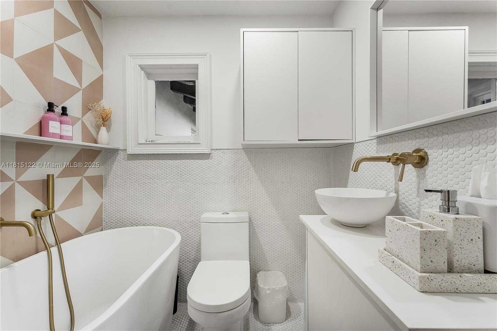 Small Image of 3747 ROYAL PALM AVE, Miami Beach Number 16