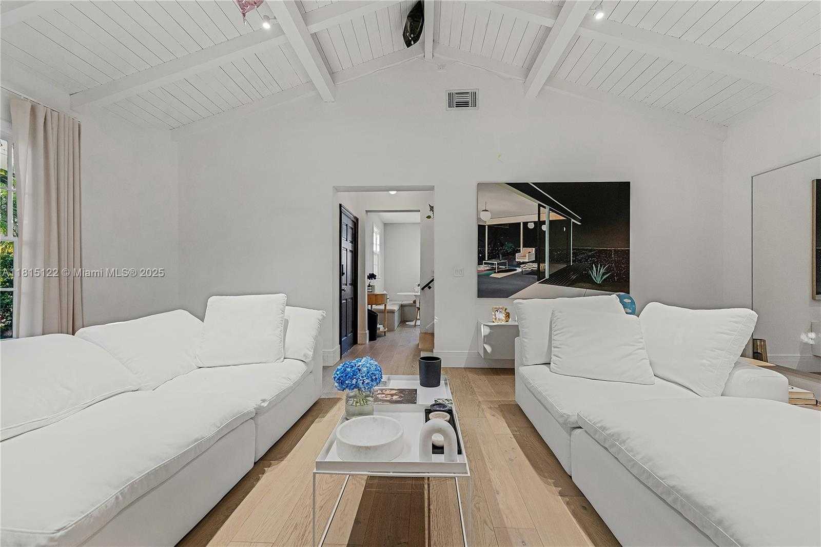 Small Image of 3747 ROYAL PALM AVE, Miami Beach Number 3