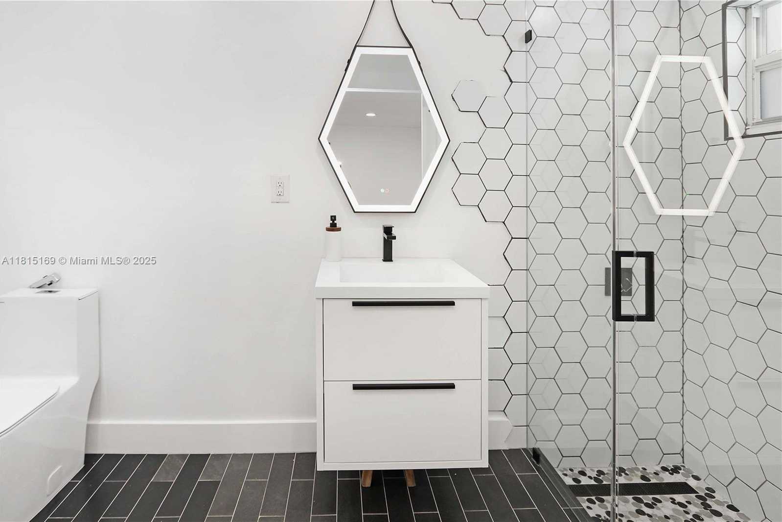 Small Image of 1611 MADISON ST, Hollywood Number 17