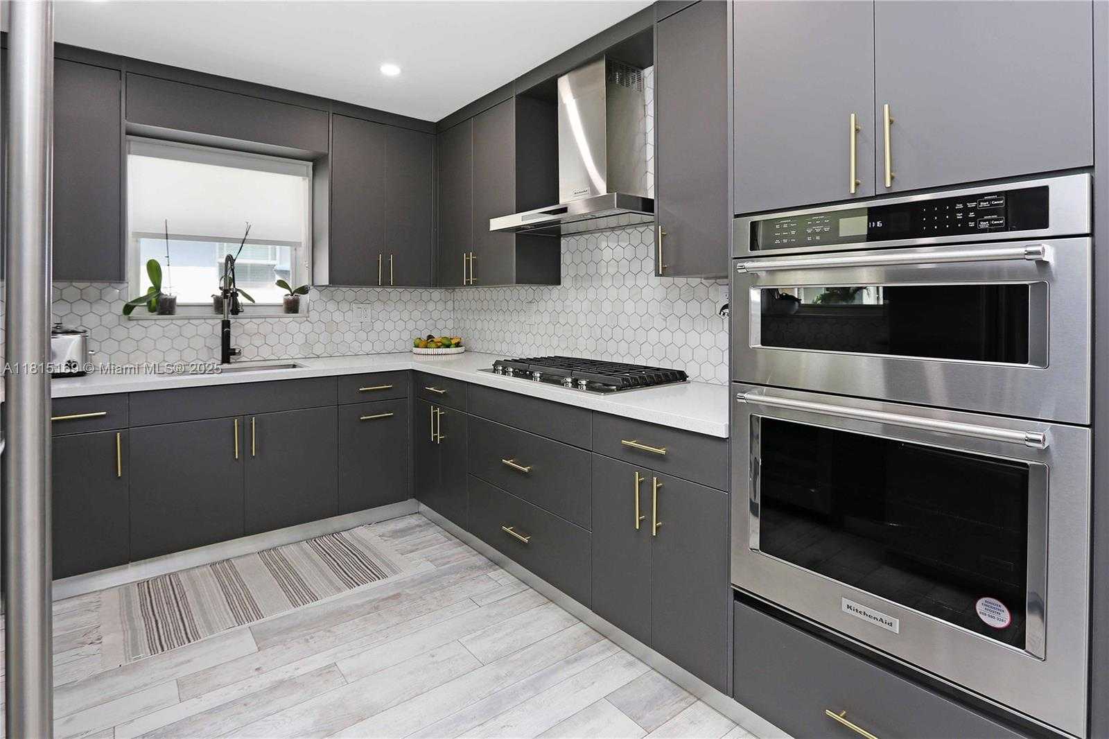 Small Image of 1611 MADISON ST, Hollywood Number 2