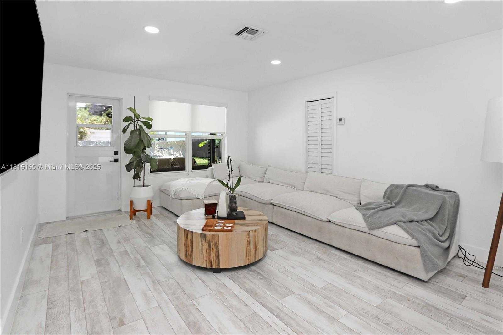 Small Image of 1611 MADISON ST, Hollywood Number 8
