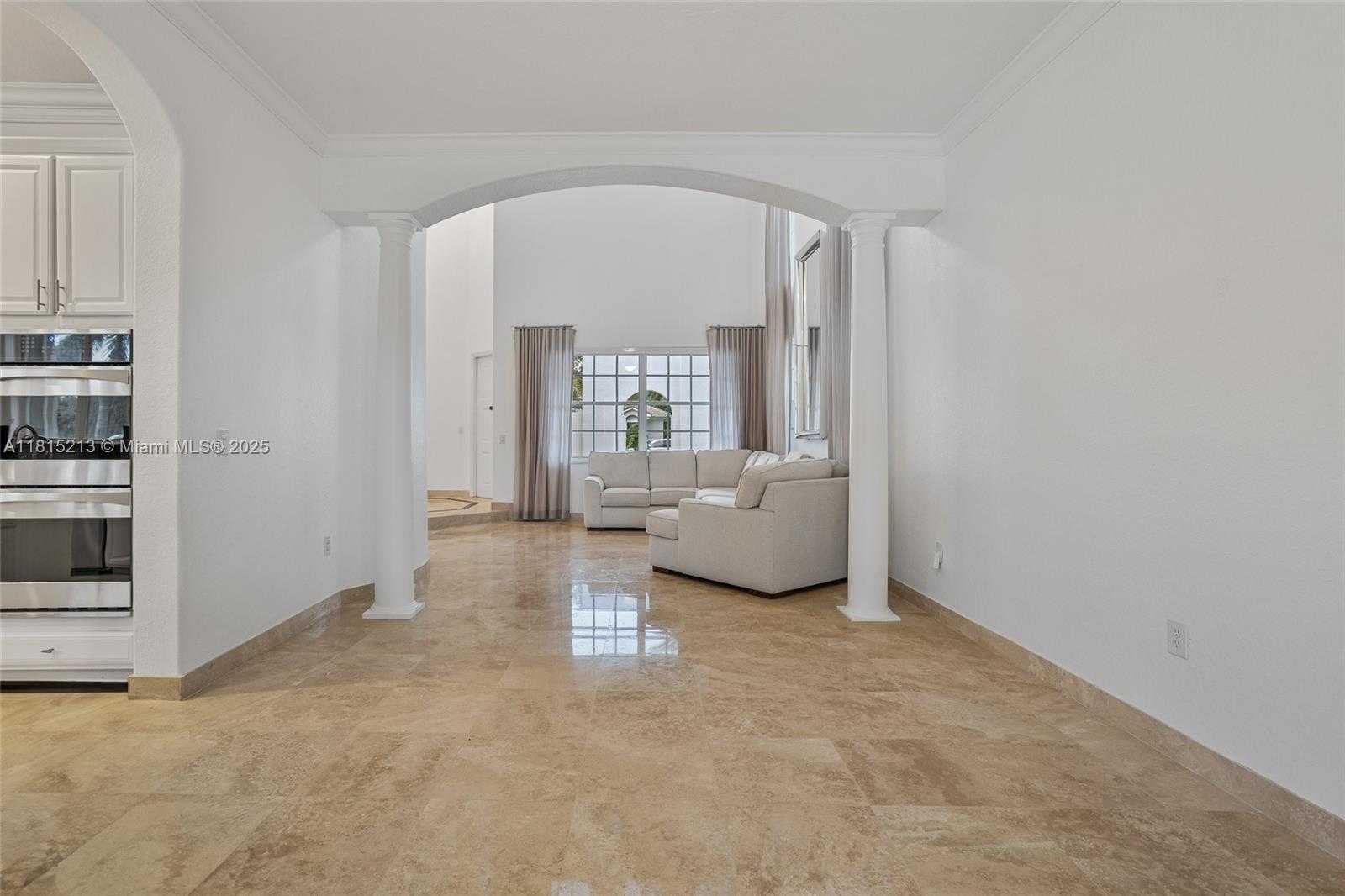 Small Image of 15852 SOUTH WEST 15TH ST, Davie Number 19