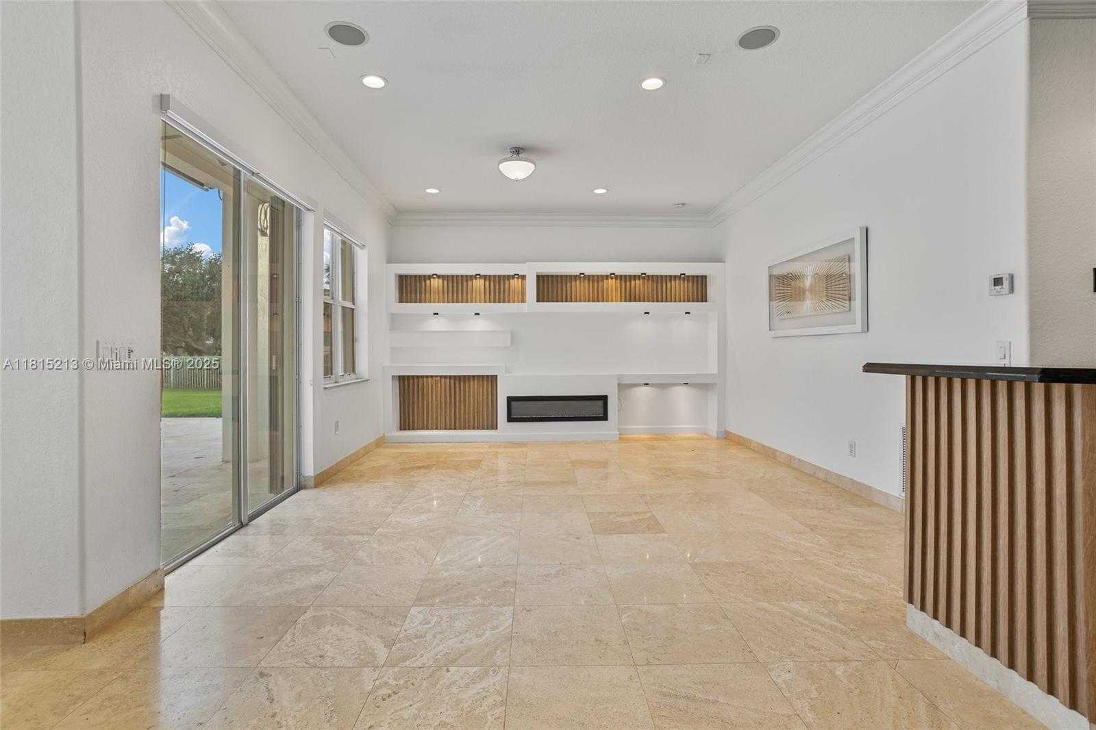 Small Image of 15852 SOUTH WEST 15TH ST, Davie Number 32