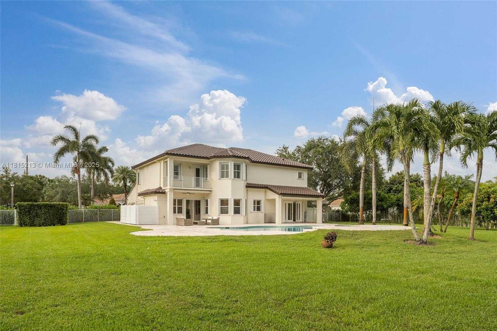 Small Image of 15852 SOUTH WEST 15TH ST, Davie Number 33