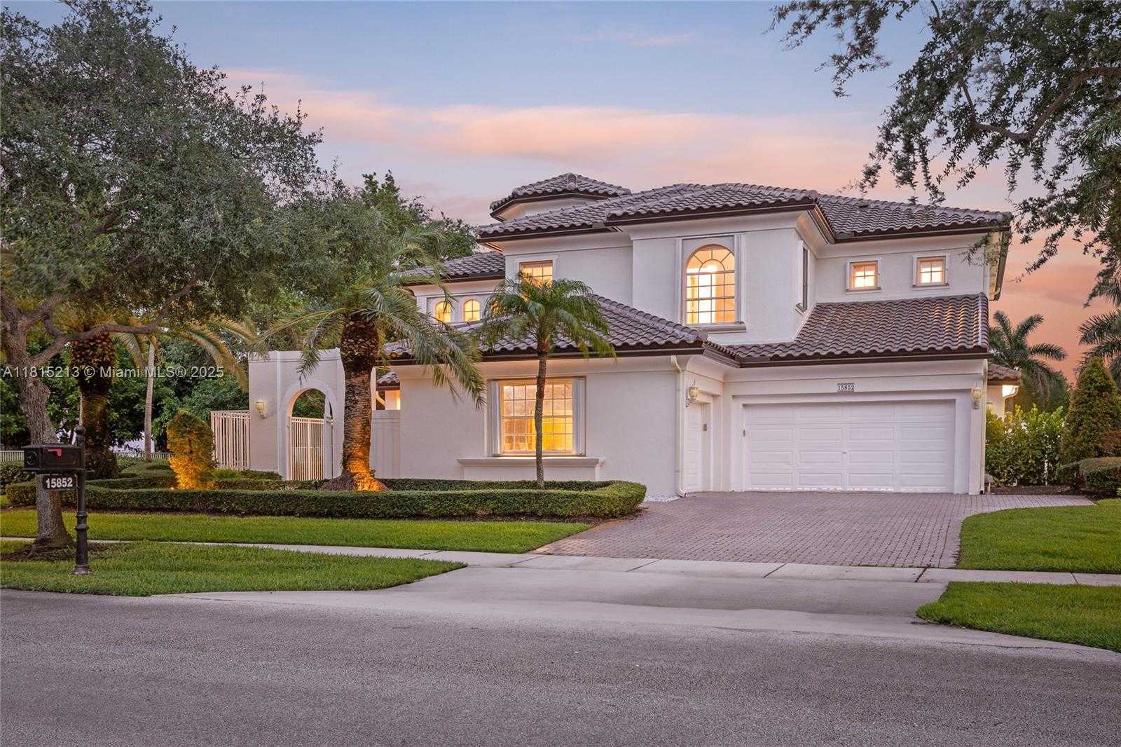 Small Image of 15852 SOUTH WEST 15TH ST, Davie Number 7