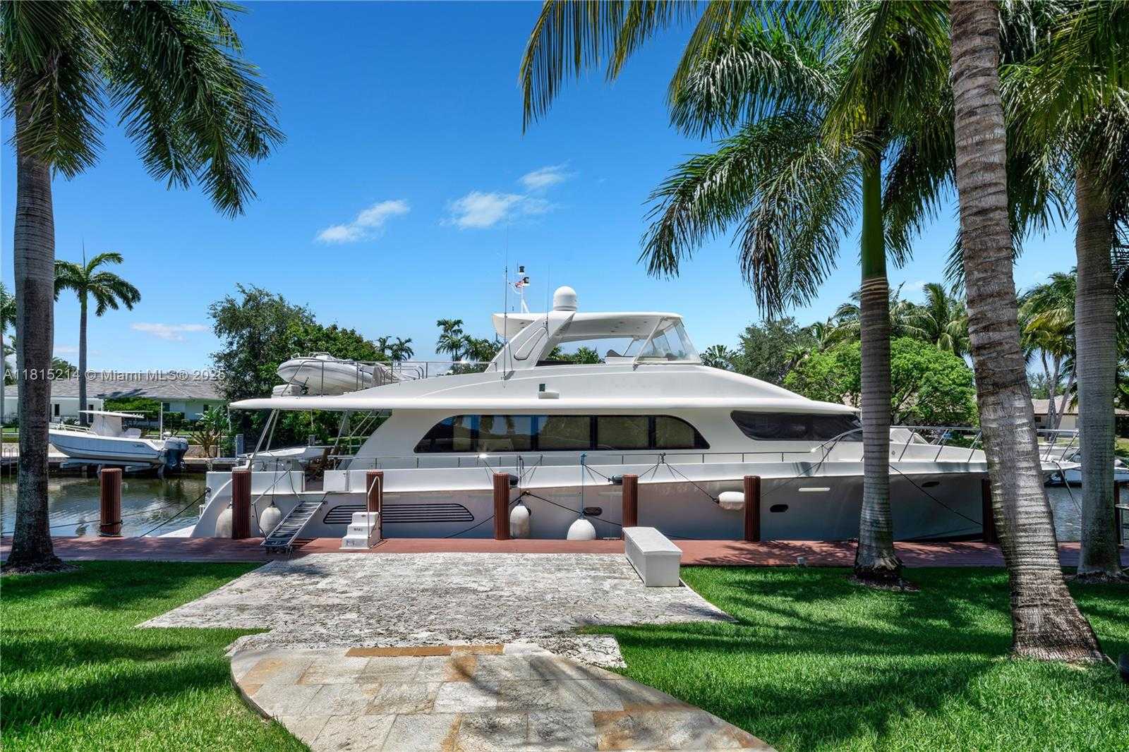 Small Image of 435 MARQUESA DR, Coral Gables Number 21