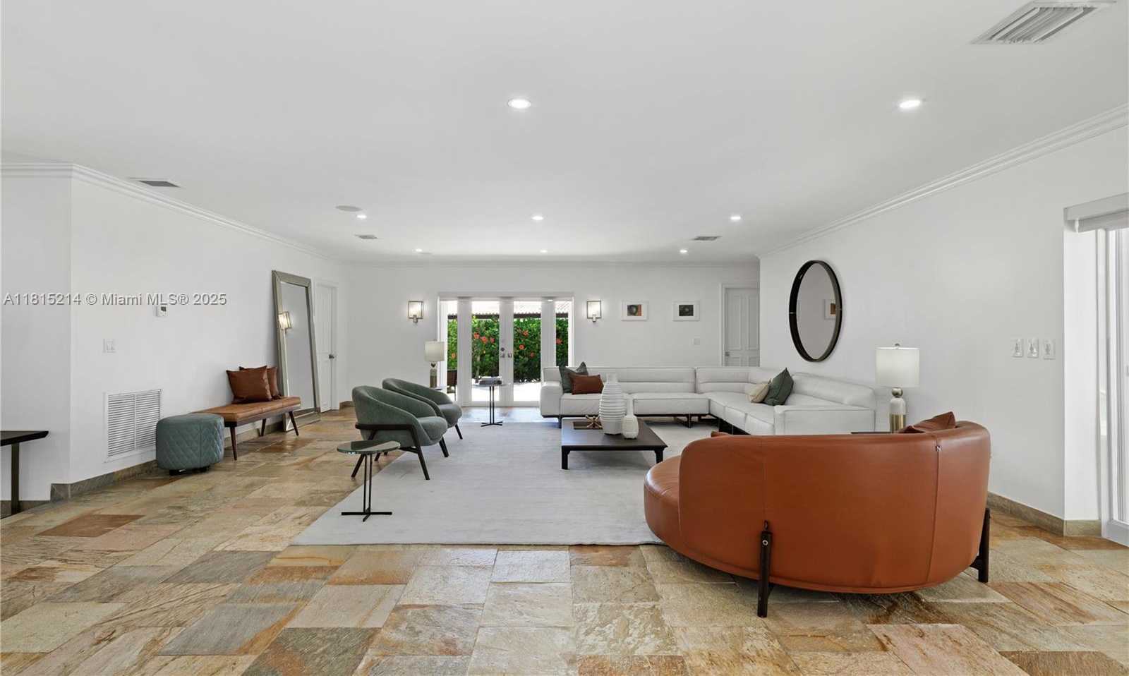 Small Image of 435 MARQUESA DR, Coral Gables Number 8