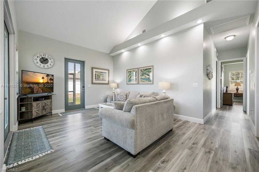 Small Image of 910 GEN GEORGE PATTON AVE, La Belle Number 17