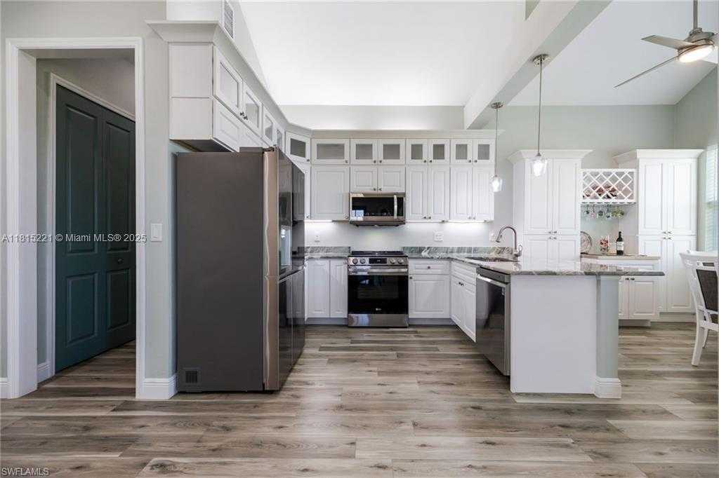 Small Image of 910 GEN GEORGE PATTON AVE, La Belle Number 19