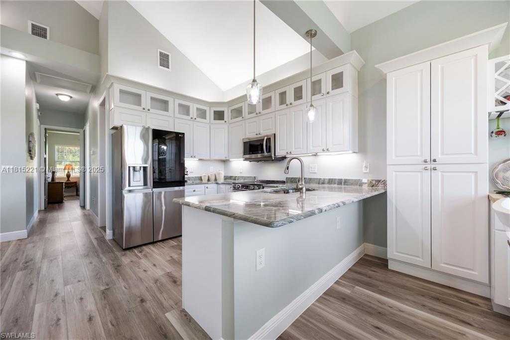 Small Image of 910 GEN GEORGE PATTON AVE, La Belle Number 21