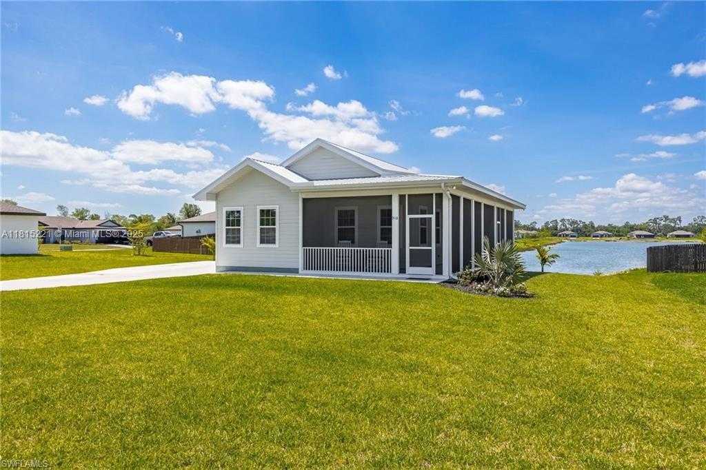 Small Image of 910 GEN GEORGE PATTON AVE, La Belle Number 3