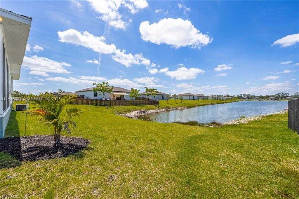 Small Image of 910 GEN GEORGE PATTON AVE, La Belle Number 36