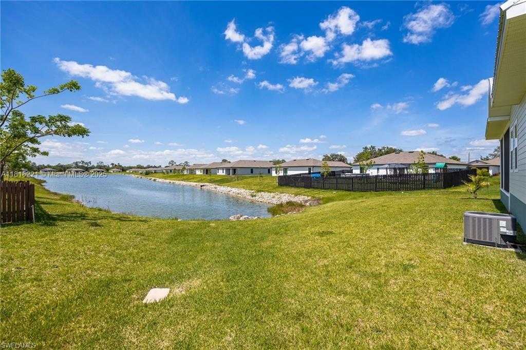 Small Image of 910 GEN GEORGE PATTON AVE, La Belle Number 37