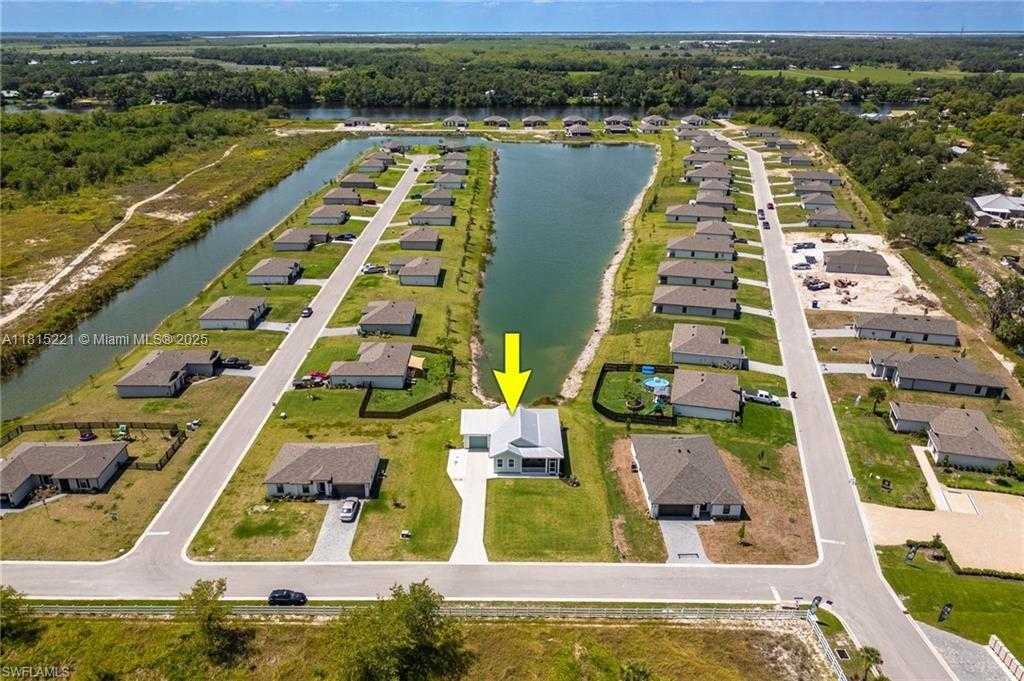 Small Image of 910 GEN GEORGE PATTON AVE, La Belle Number 38