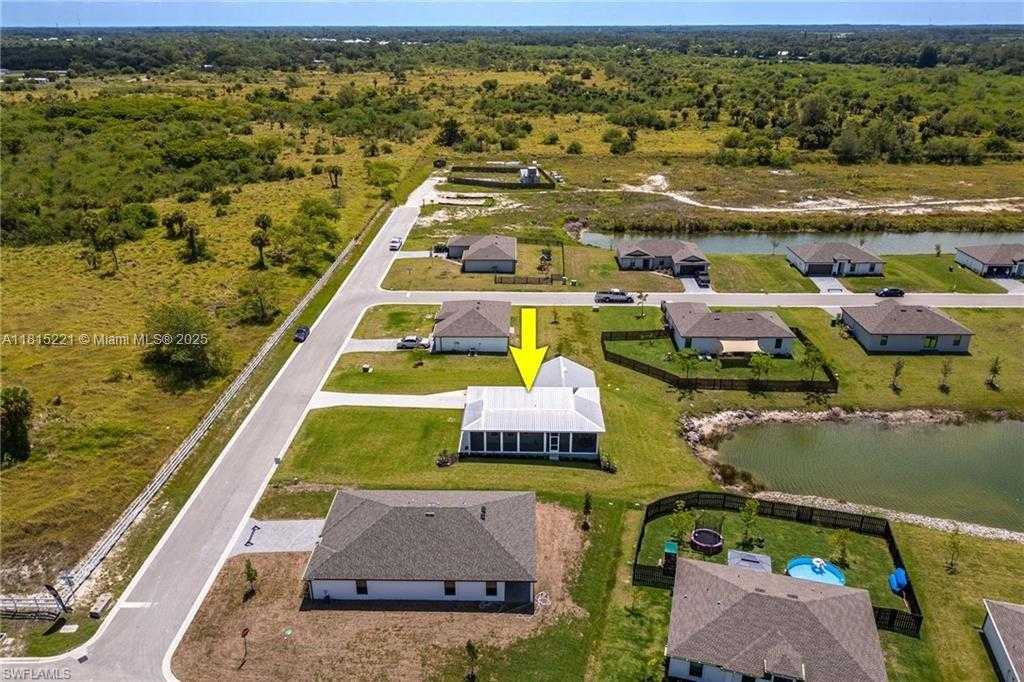 Small Image of 910 GEN GEORGE PATTON AVE, La Belle Number 40