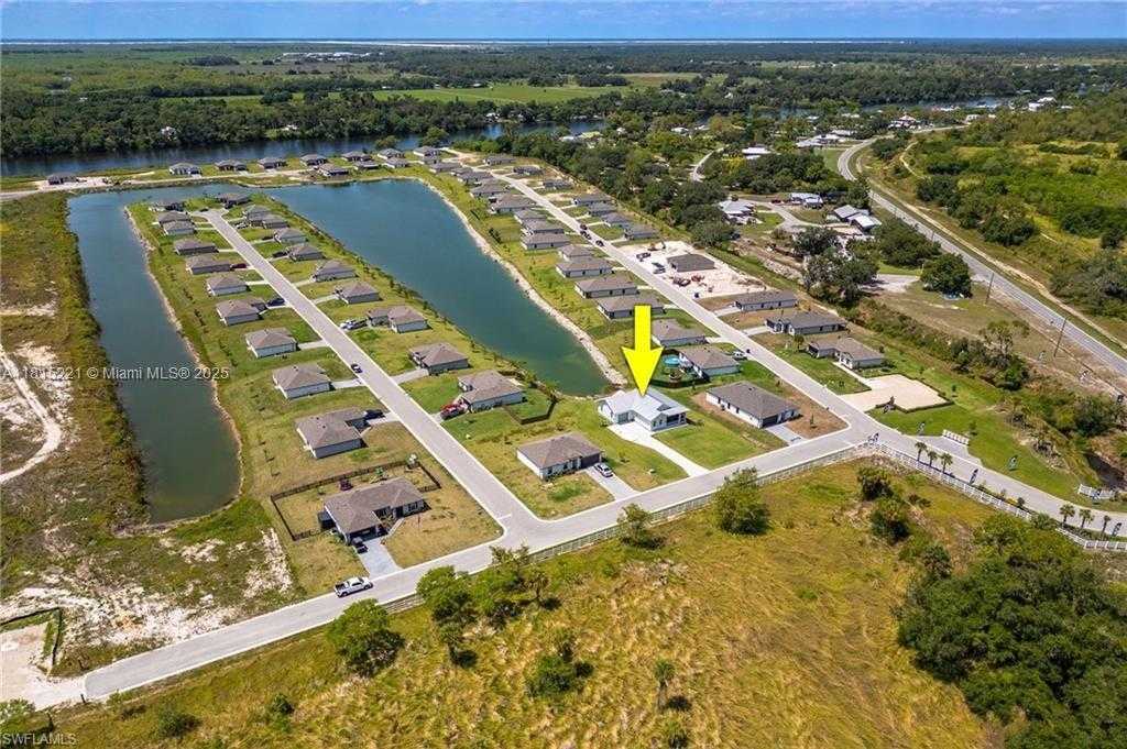 Small Image of 910 GEN GEORGE PATTON AVE, La Belle Number 41