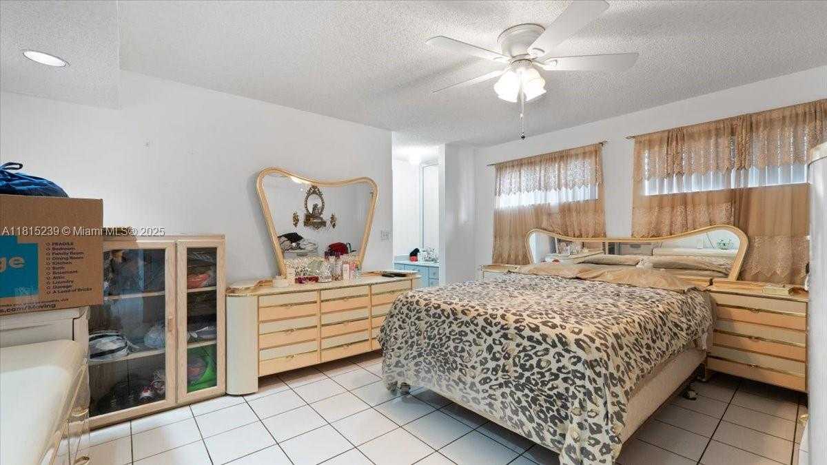Small Image of 7568 WEST 4TH CT, Hialeah Number 11