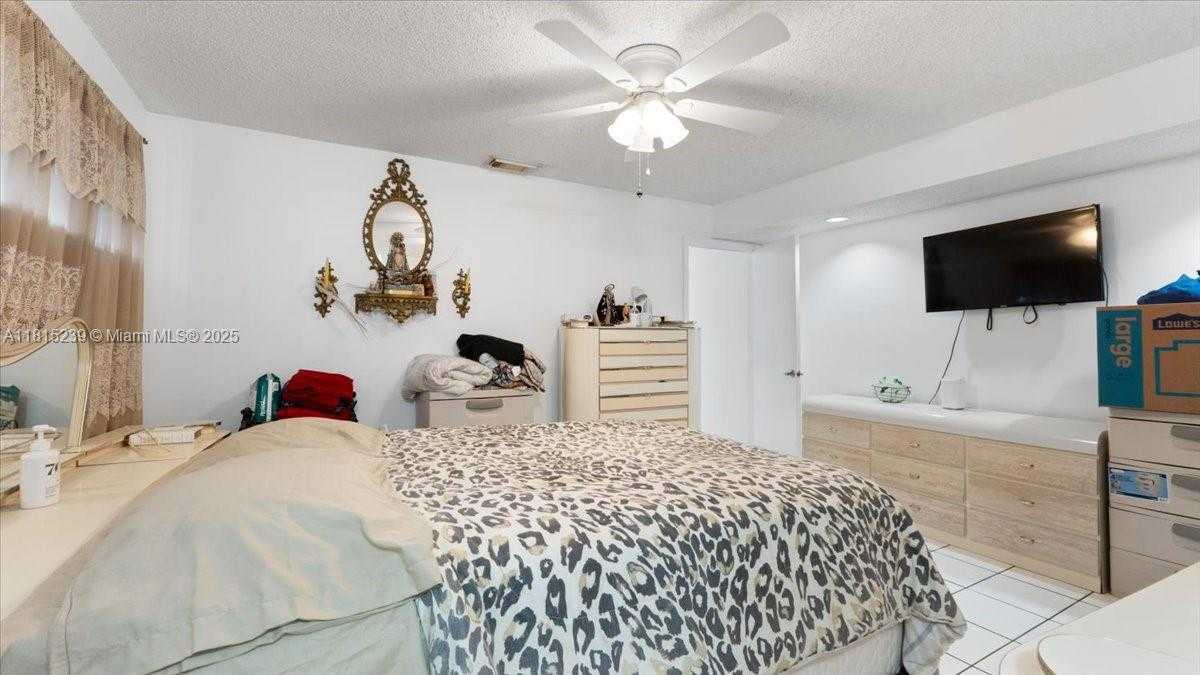 Small Image of 7568 WEST 4TH CT, Hialeah Number 13