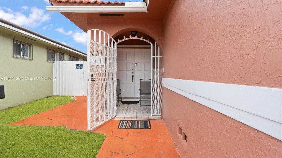 Small Image of 7568 WEST 4TH CT, Hialeah Number 3