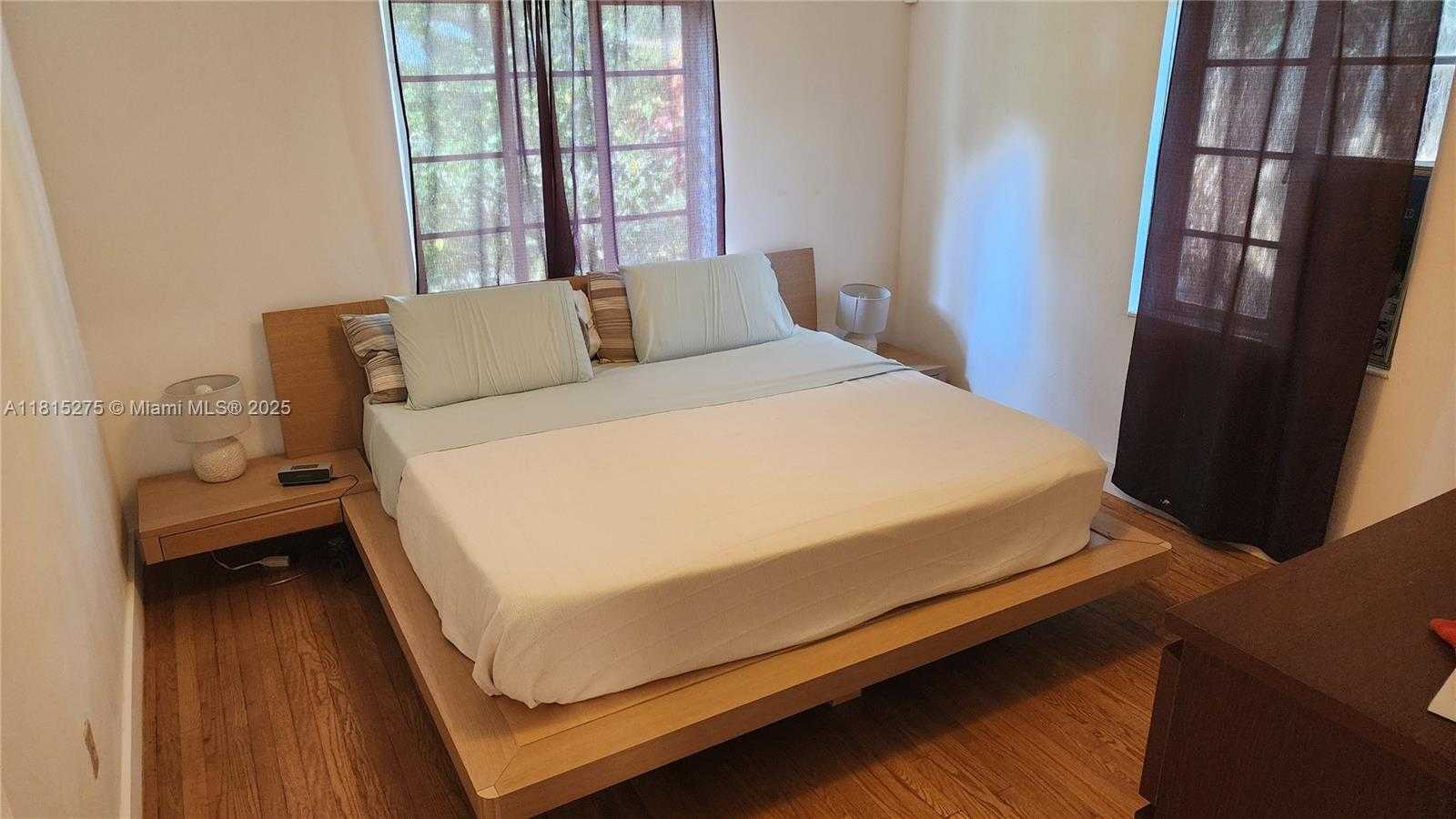 Small Image of 758 NORTH EAST 95TH ST, Miami Shores Number 4